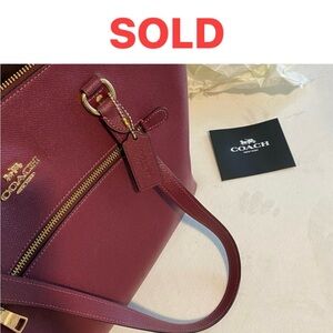 Brand New w/o tag Large AUTHENTIC COACH Tote Cherry Red Magenta color